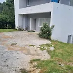 Casa Nova Bem Localizada E Confortavel.