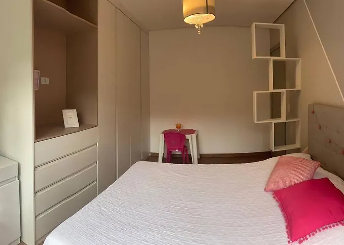 Casa Nova Bem Localizada E Confortavel.